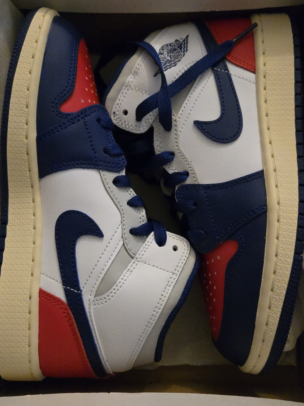 Big Boys Air Jordan 1 Mid Blue White Red Brand New